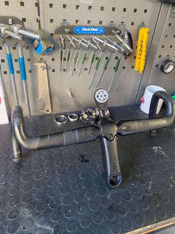 Käytetty Enve Handlebar bike — kuva 1 / 2