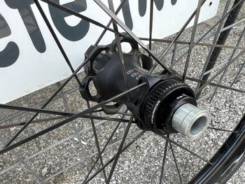 Used Bianchi Reparto Corse SPB Tech 50R/65R Carbon Wheelset bike — image 4 of 4