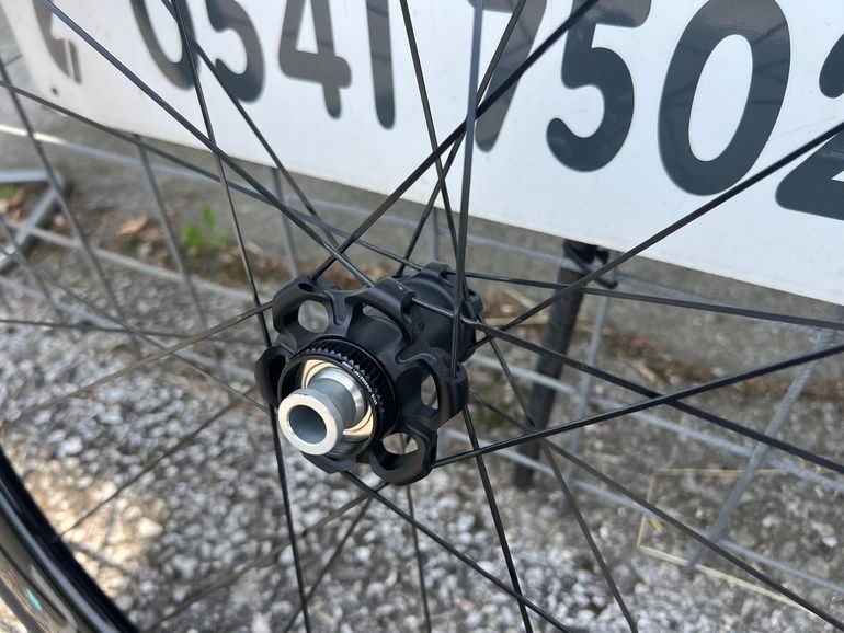 Used Bianchi Reparto Corse SPB Tech 50R/65R Carbon Wheelset bike — image 3 of 4