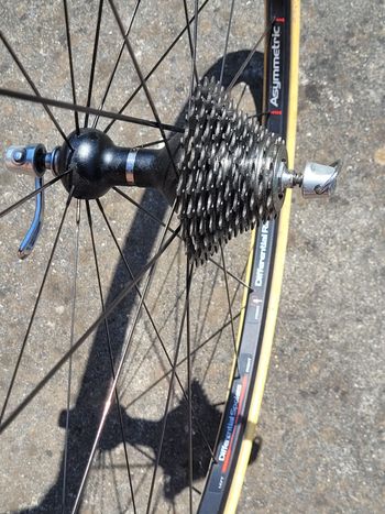 Used Campagnolo Neutron Asymetric Rims for Clincher bike — image 2 of 3