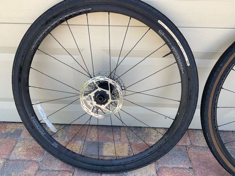 Used Bontrager Paradigm Comp 25 TLR Disc Road Wheelset 2023 bike — image 4 of 9