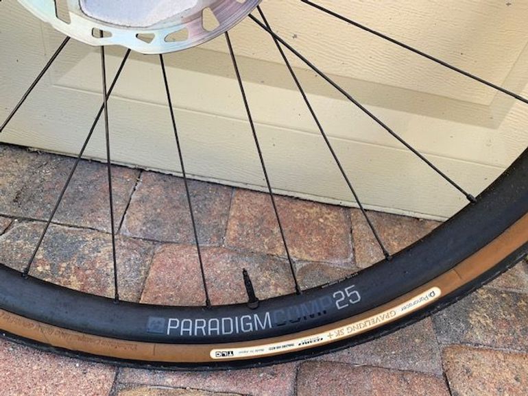 Used Bontrager Paradigm Comp 25 TLR Disc Road Wheelset 2023 bike — image 3 of 9