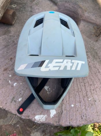 Used LEATT Gravity 1.0 Full-Face Helmet bike — image 3 of 5