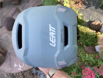 Used LEATT Gravity 1.0 Full-Face Helmet bike — image 2 of 5