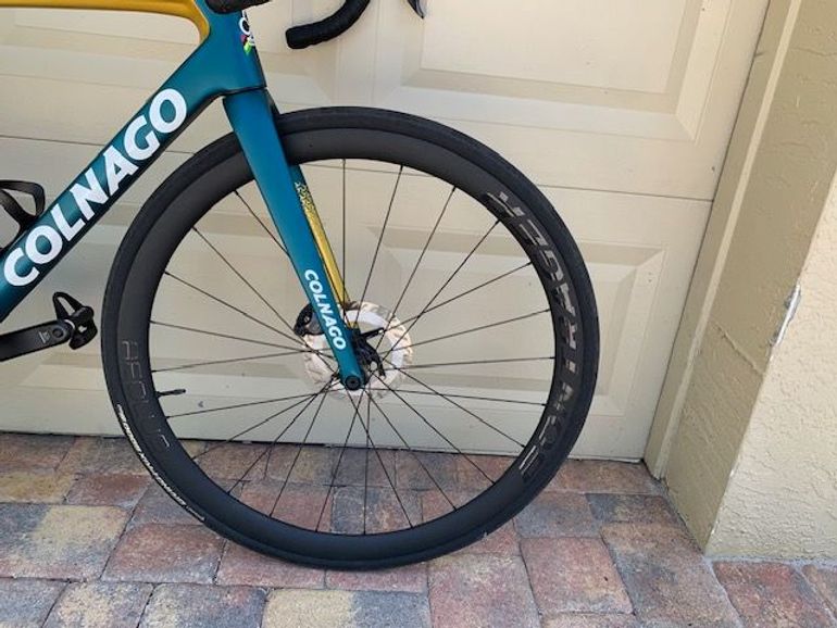 Used Bontrager Aeolus Elite 35 OCLV Carbon Tubeless Ready Wheelset 2023 bike — image 6 of 10