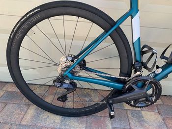 Used Bontrager Aeolus Elite 35 OCLV Carbon Tubeless Ready Wheelset 2023 bike — image 8 of 10