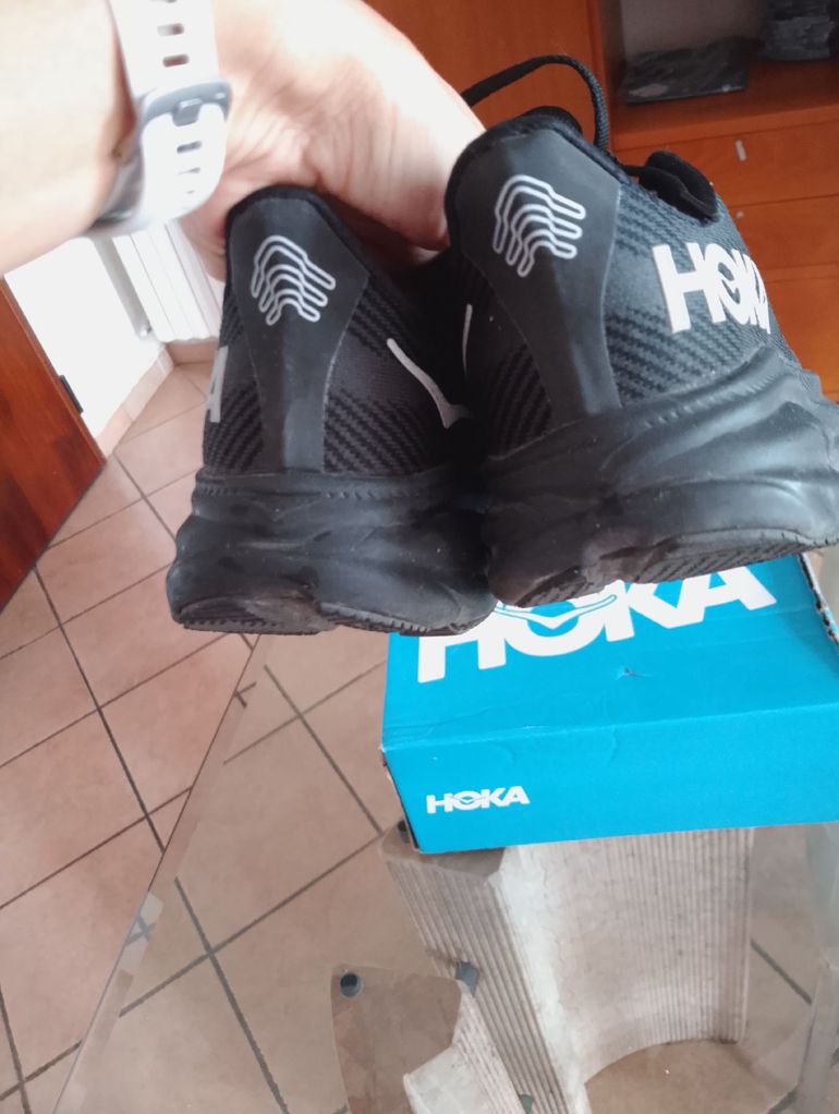 Used Hoka Clifton 9 GTX bike — image 3 of 8