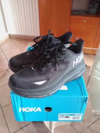 Used Hoka Clifton 9 GTX bike
