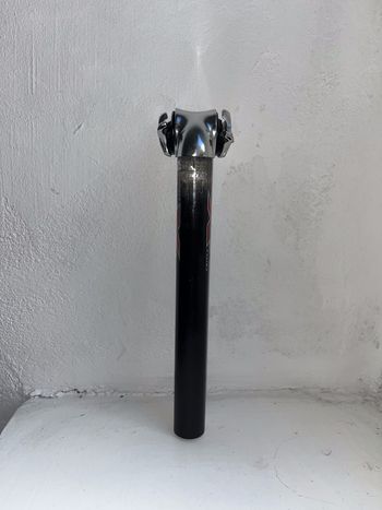 Used Bontrager Carbon Seatpost XXX bike — image 3 of 6