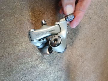 Shimano 105 7-speed Rear Derailleur Drivetrain & Pedals usato