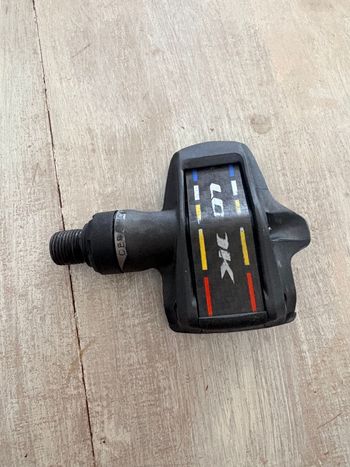 Used Look Keo Blade Carbon Ceramic Pedals & Cleats bike — image 5 of 5