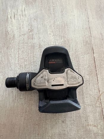 Used Look Keo Blade Carbon Ceramic Pedals & Cleats bike — image 3 of 5