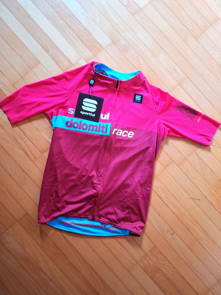 Used Sportful Bomber Jersey 2025 bike — image 1 of 4