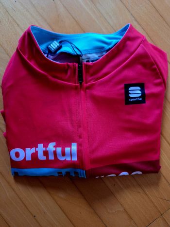 Used Sportful Bomber Jersey 2025 bike — image 2 of 4