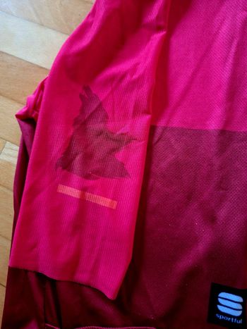 Used Sportful Bomber Jersey 2025 bike — image 3 of 4