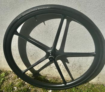 Used carbotec Roues à bâtons carbone freinage disque center lock Shimano HG corps de roue libre pour cassette 11v et 12v 2026 bike — image 6 of 9