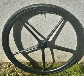 Used carbotec Roues à bâtons carbone freinage disque center lock Shimano HG corps de roue libre pour cassette 11v et 12v 2026 bike — image 8 of 9