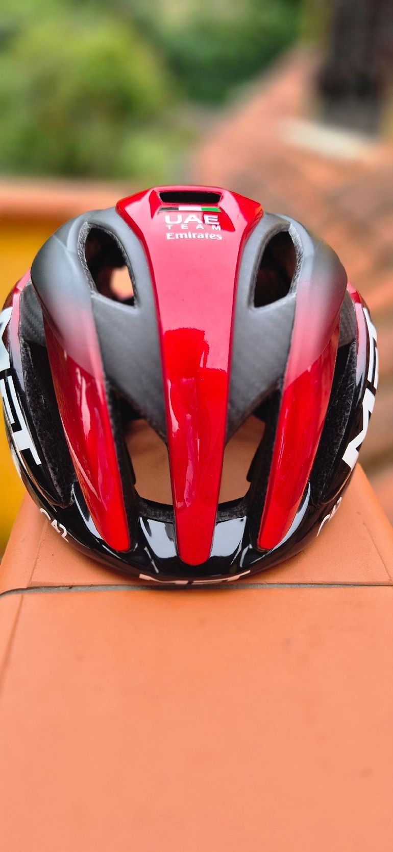 Used MET Trenta 3K Carbon UAE Team Emirates 2024 bike — image 2 of 6