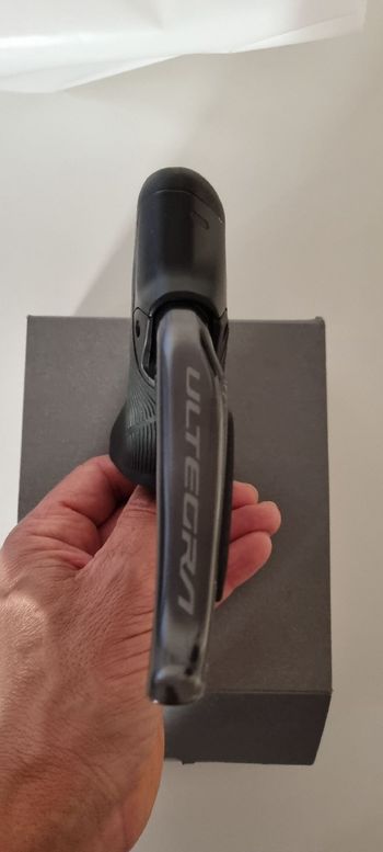 Used Shimano Ultegra Di2 ST-R8170 Right 12-speed 2025 bike — image 2 of 4