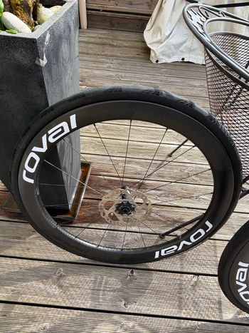 Used Roval Rapide CL II Wheelset 2025 bike — image 2 of 4
