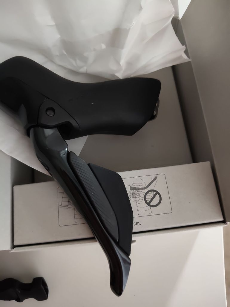 Used Shimano Dura Ace Di2 Left Shifter 2026 bike — image 2 of 3