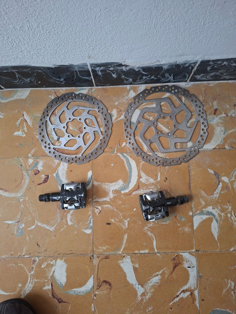 Used Look MTB Pedals bike — image 2 of 5