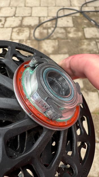 Used Industry Nine Hydra Freehub Body HG bike — image 2 of 2