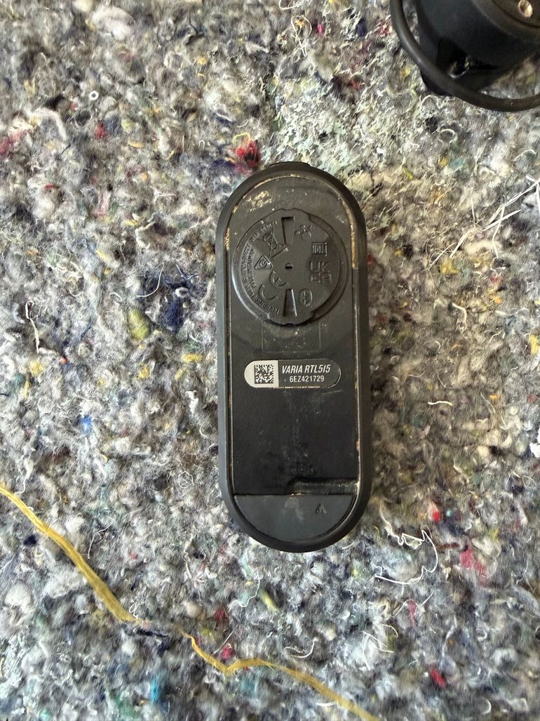 Used Garmin varia rtl 515 2024 bike — image 5 of 5