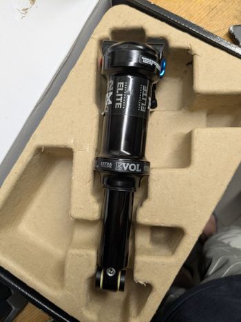 Used Fox DPX2 performance elite bike — image 3 of 4