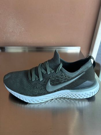 Used Nike epic react flyknit 2 bike — image 2 of 4