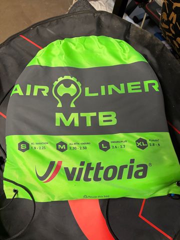 Used Vittoria air liner L 2026 Tyres & Tubes