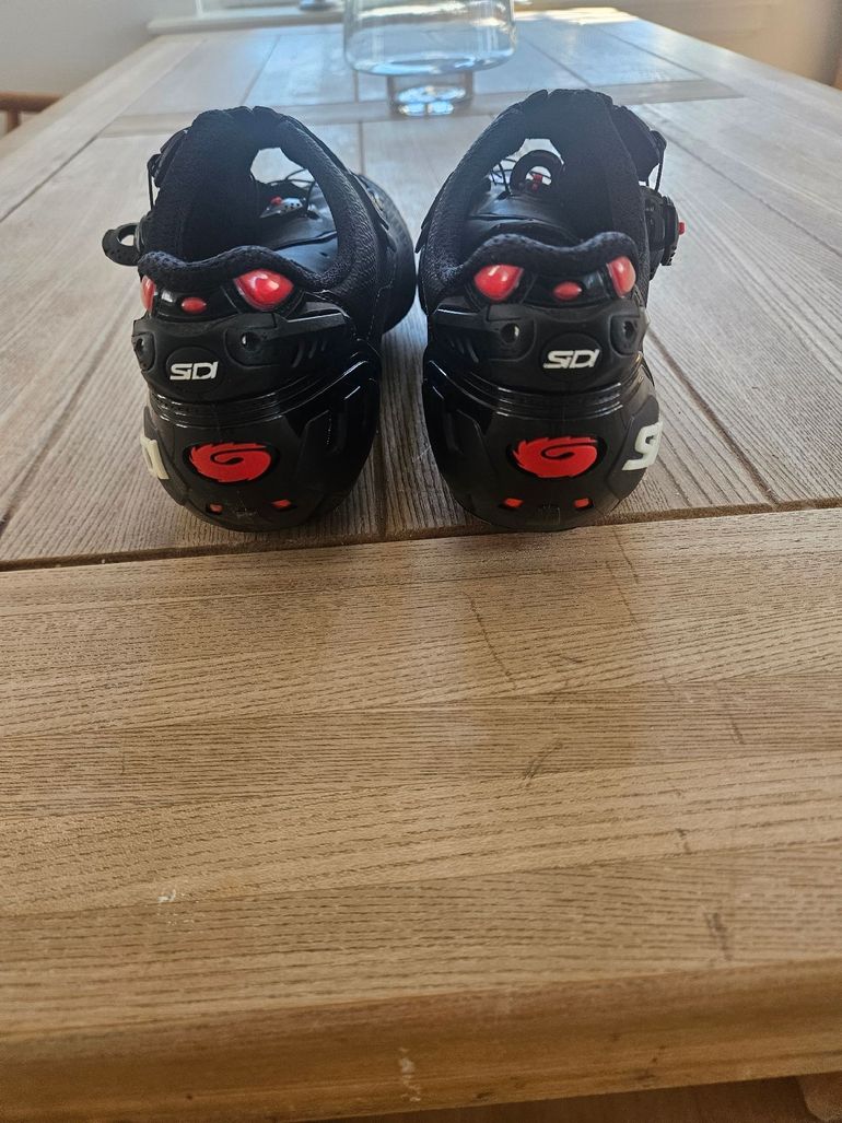 Used Sidi Wire 2 Carbon 2024 bike — image 7 of 8