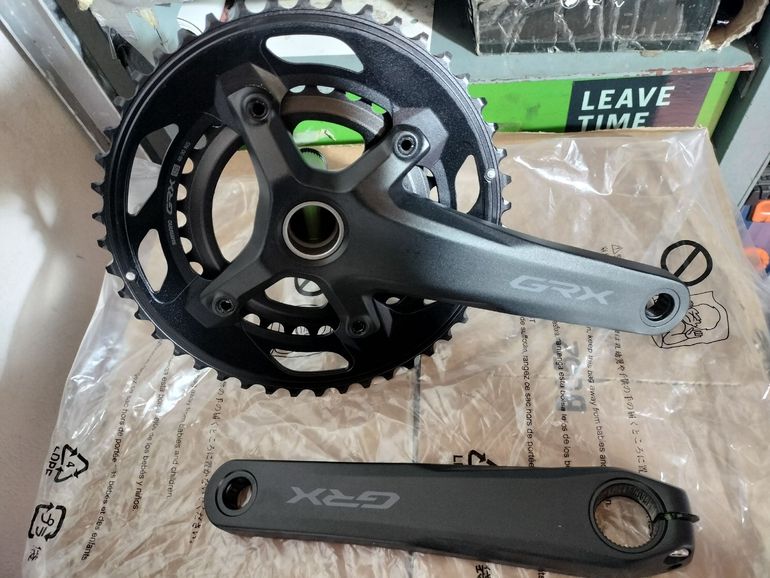 Used Shimano GRX 12-speed Groupset 2025 bike — image 8 of 11