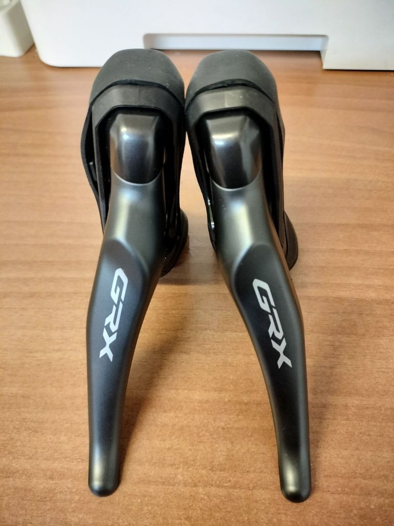 Used Shimano GRX 12-speed Groupset 2025 bike — image 6 of 11