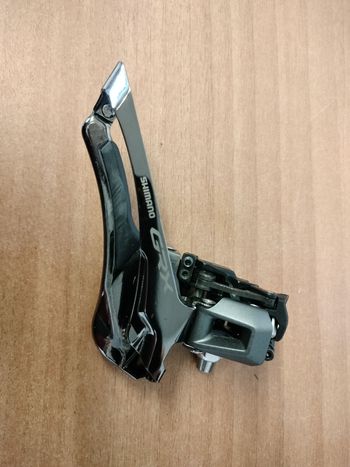 Used Shimano GRX 12-speed Groupset 2025 bike — image 3 of 11