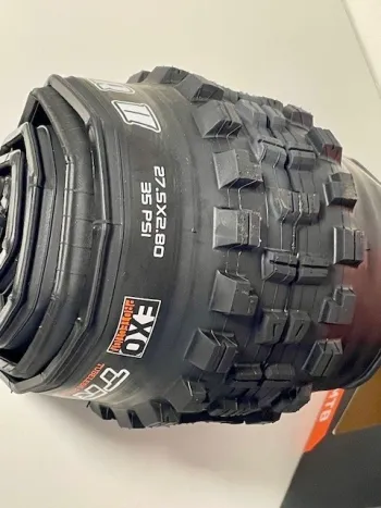 Used Maxxis Minion DHR II 27.5 x 2.80 2025 bike — image 4 of 4