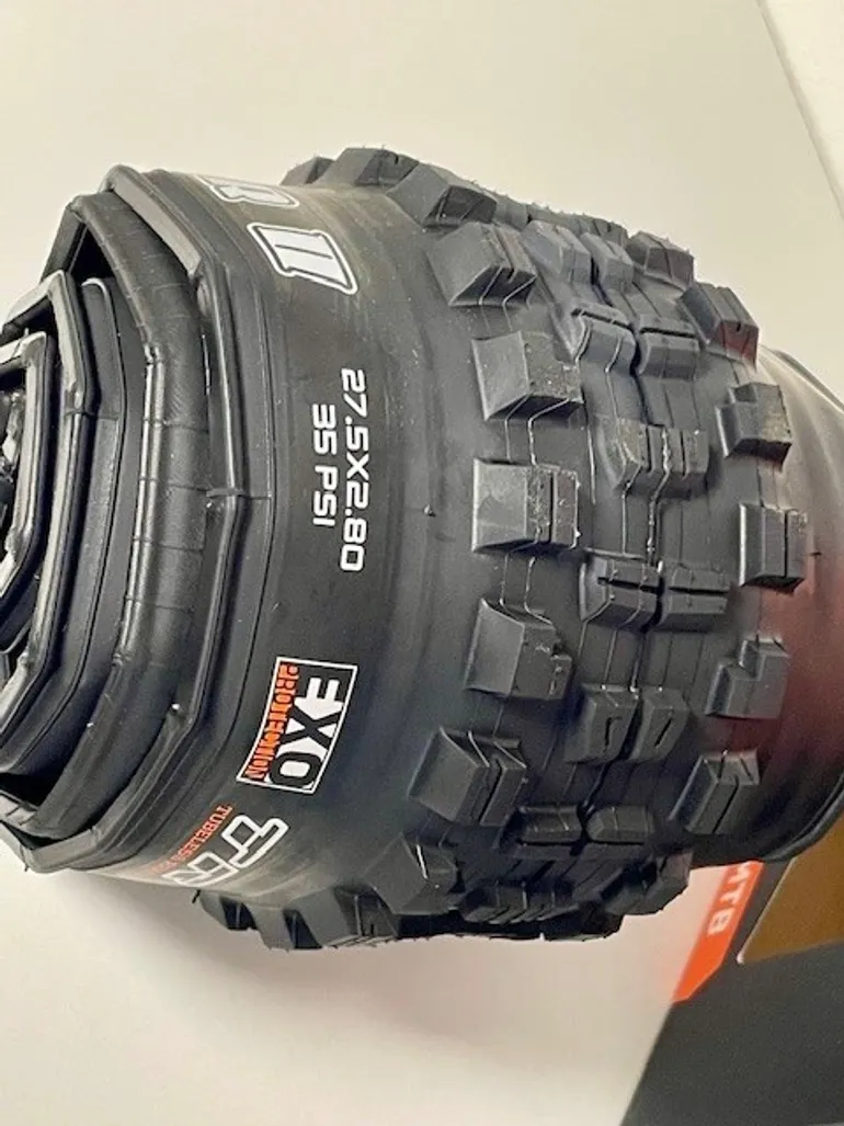 Used Maxxis Minion DHR II 27.5 x 2.80 2025 bike — image 4 of 4