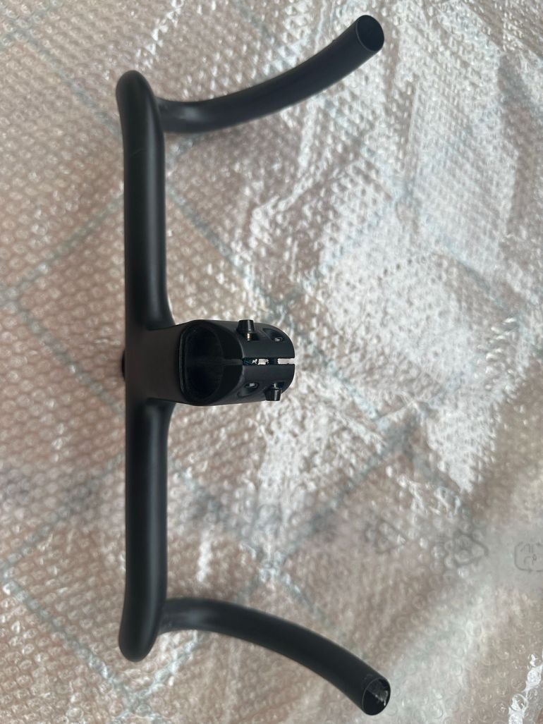 Used Cadex Race Handlebar 2024 bike — image 5 of 7