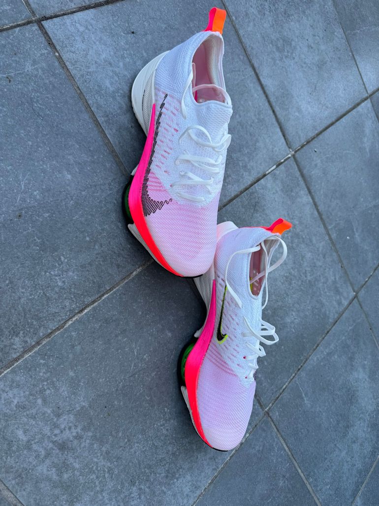 Used Nike Air Zoom Tempo NEXT% bike — image 5 of 6