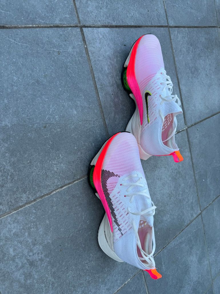 Used Nike Air Zoom Tempo NEXT% bike — image 4 of 6