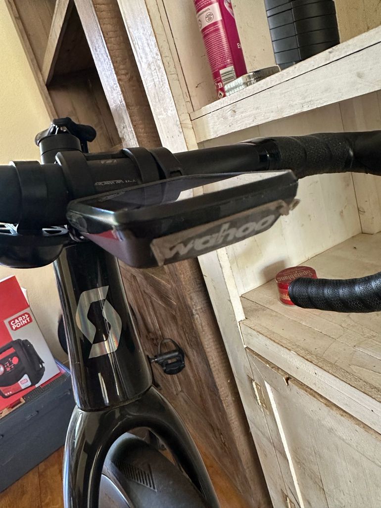 Used Wahoo element roam bike — image 4 of 4