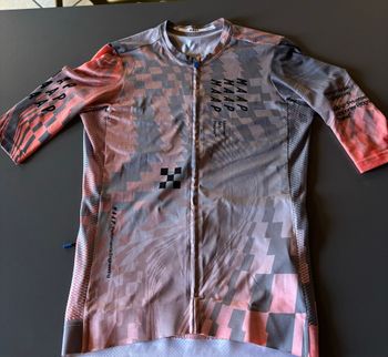 Used MAAP Privateer T.R. pro air Jersey 2024 bike — image 2 of 6