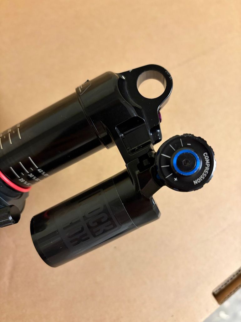 Used RockShox Vivid Select + 2025 bike — image 4 of 8