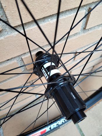 Used Dt Swiss XR 361 bike — image 5 of 11