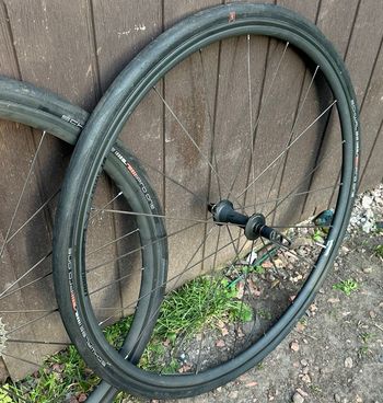 Used Dt Swiss PR 1400 DICUT OXiC 32 Wheel 2022 bike — image 3 of 10
