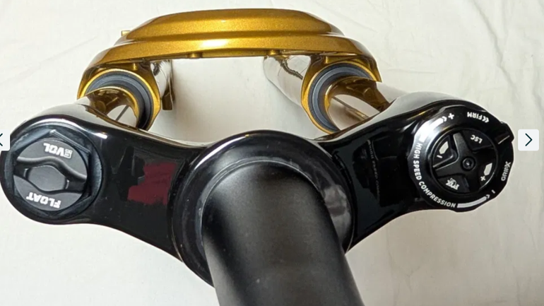 Used Fox Racing 34 Factory Fork 2025 bike — image 3 of 7