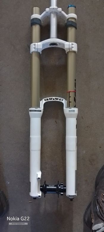 Used RockShox BoXXer RC 2010 bike — image 5 of 6