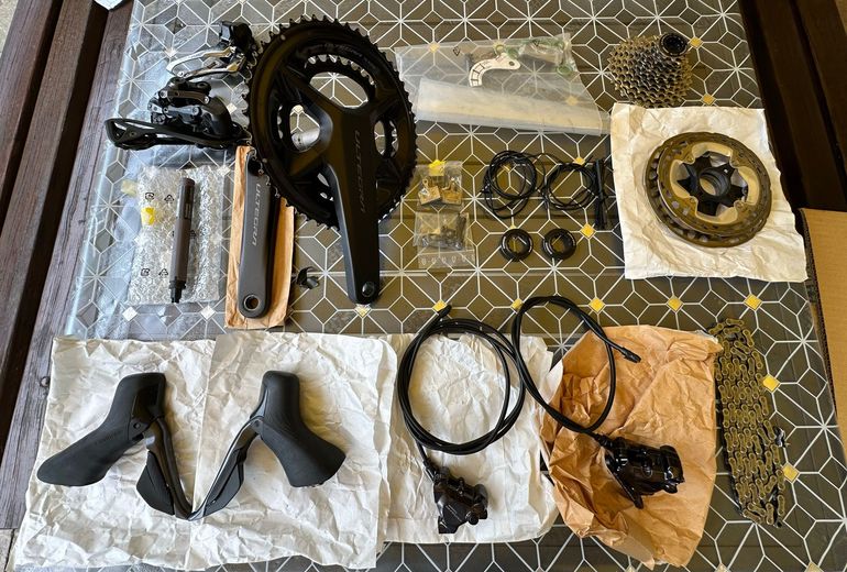 Used Shimano Ultegra Di2 Groupset 2025 bike — image 1 of 11