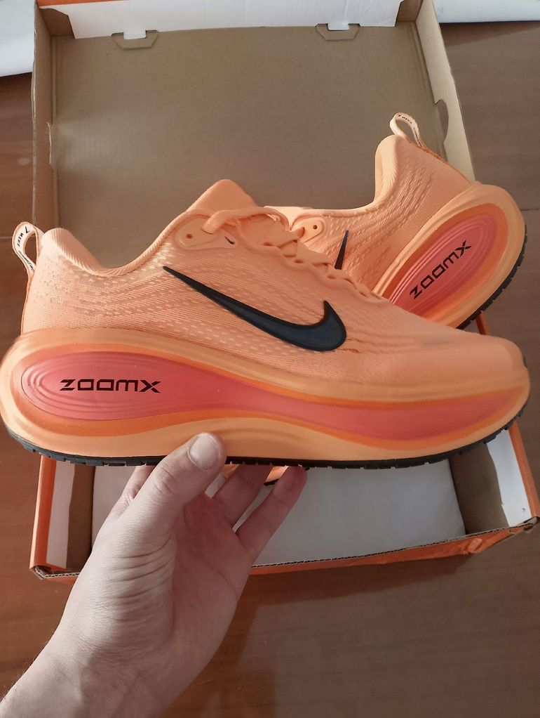 Used Nike zoomx vomero plus bike — image 1 of 7