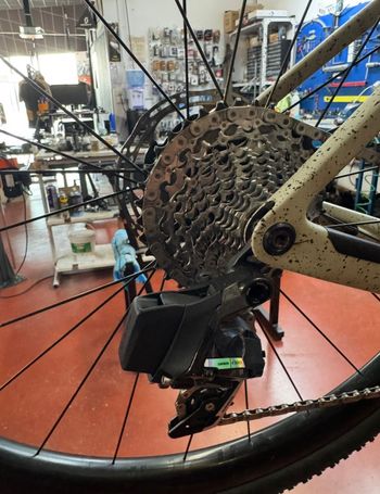 Used Sram Force AXS Groupset 2025 bike — image 6 of 9